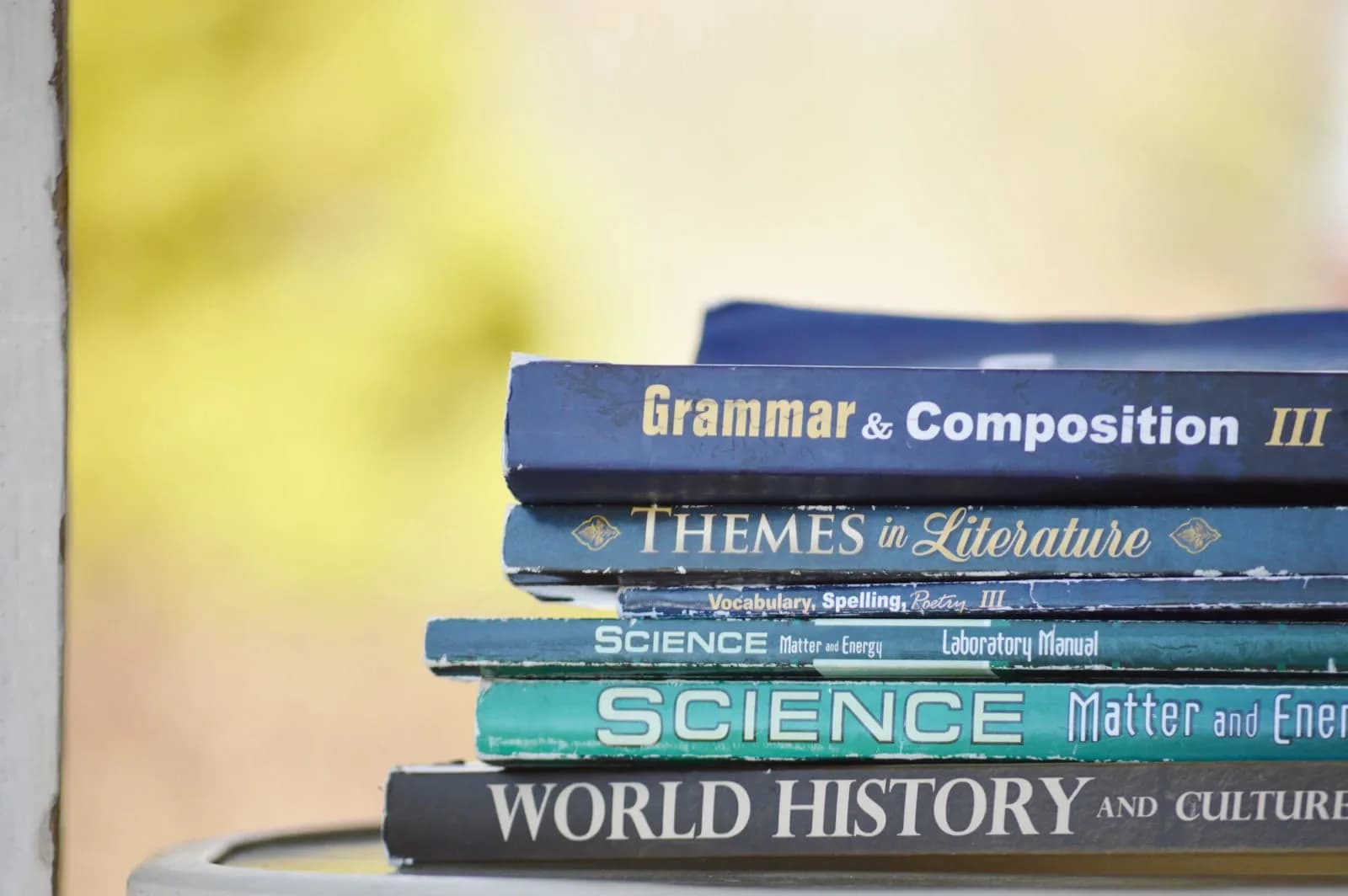 Bachelor of Modern Languages — Bachelor at London Online University