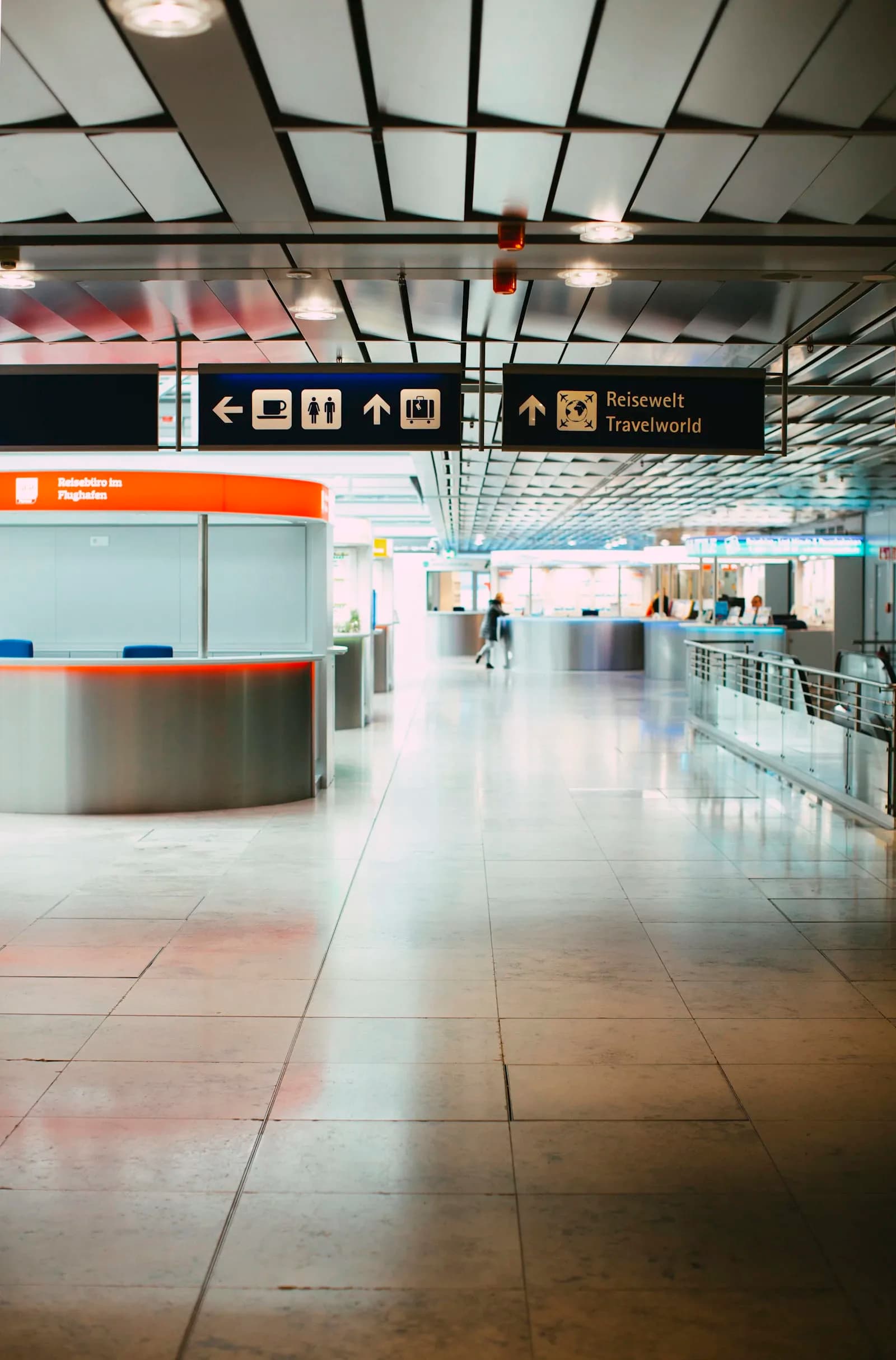 Higher Diploma in Aviation Global Strategy — Higher Diploma at London School of Aviation & Airport Management