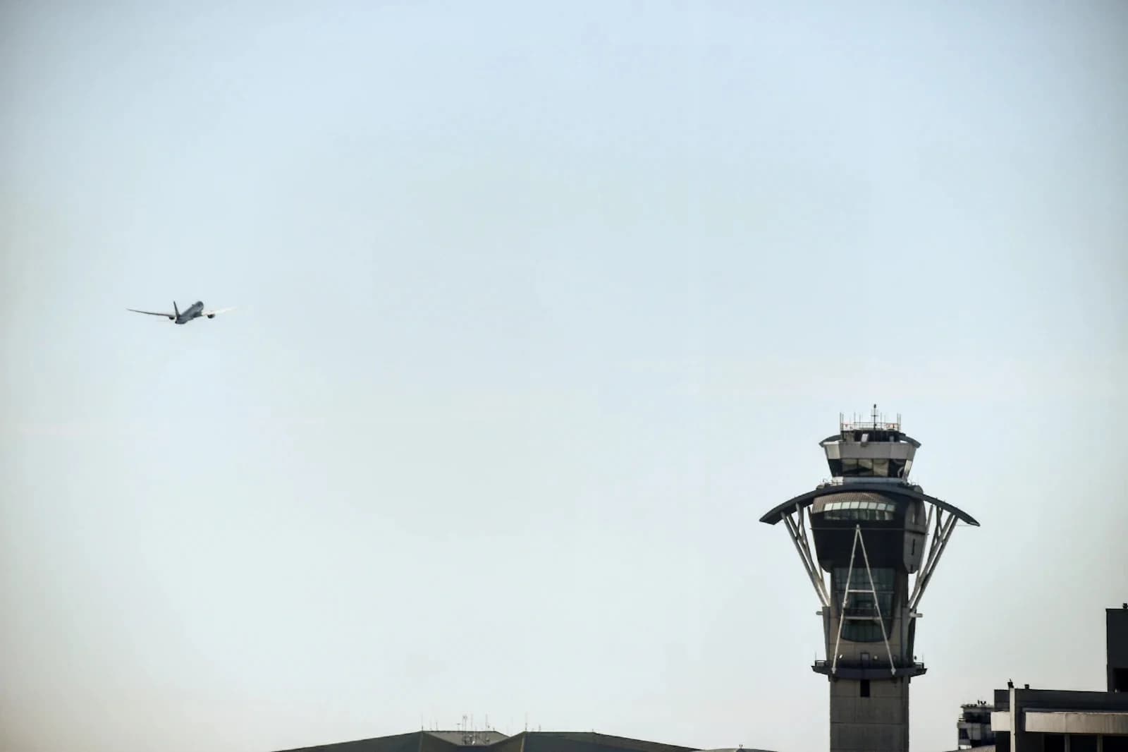 MSc in Airline Industry Analysis — Master at London School of Aviation & Airport Management