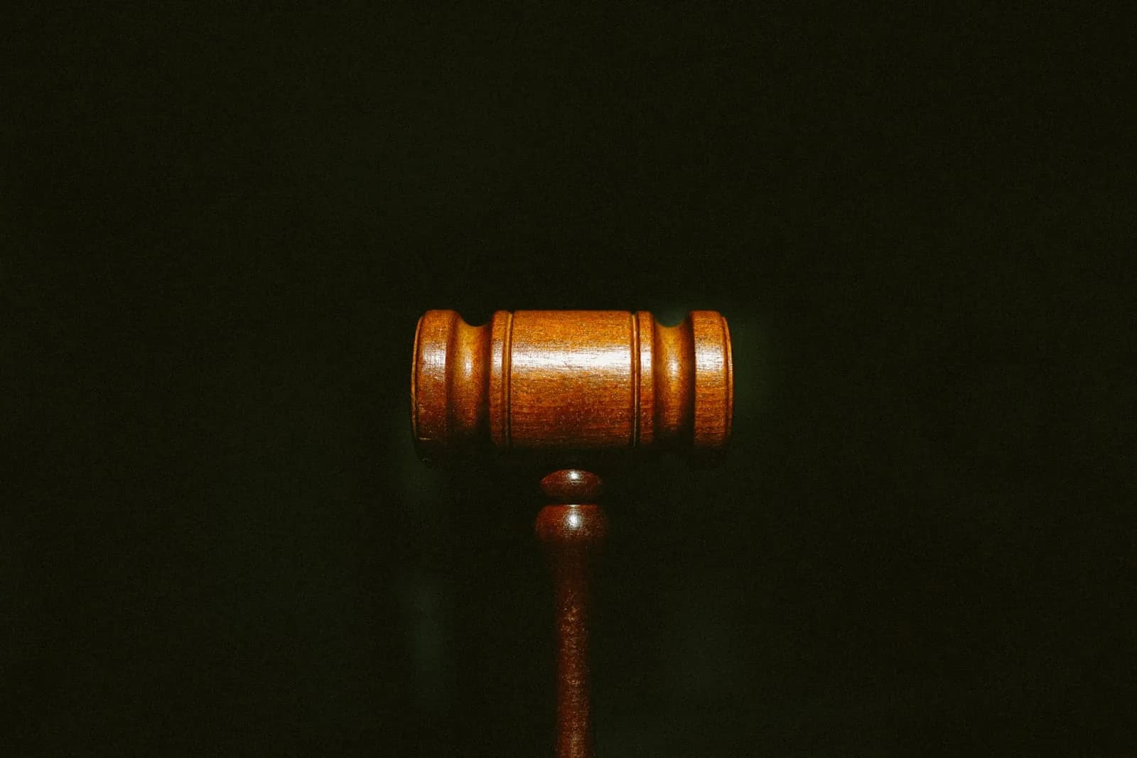 LLM in Law — Master at London School of Commerce and Technology