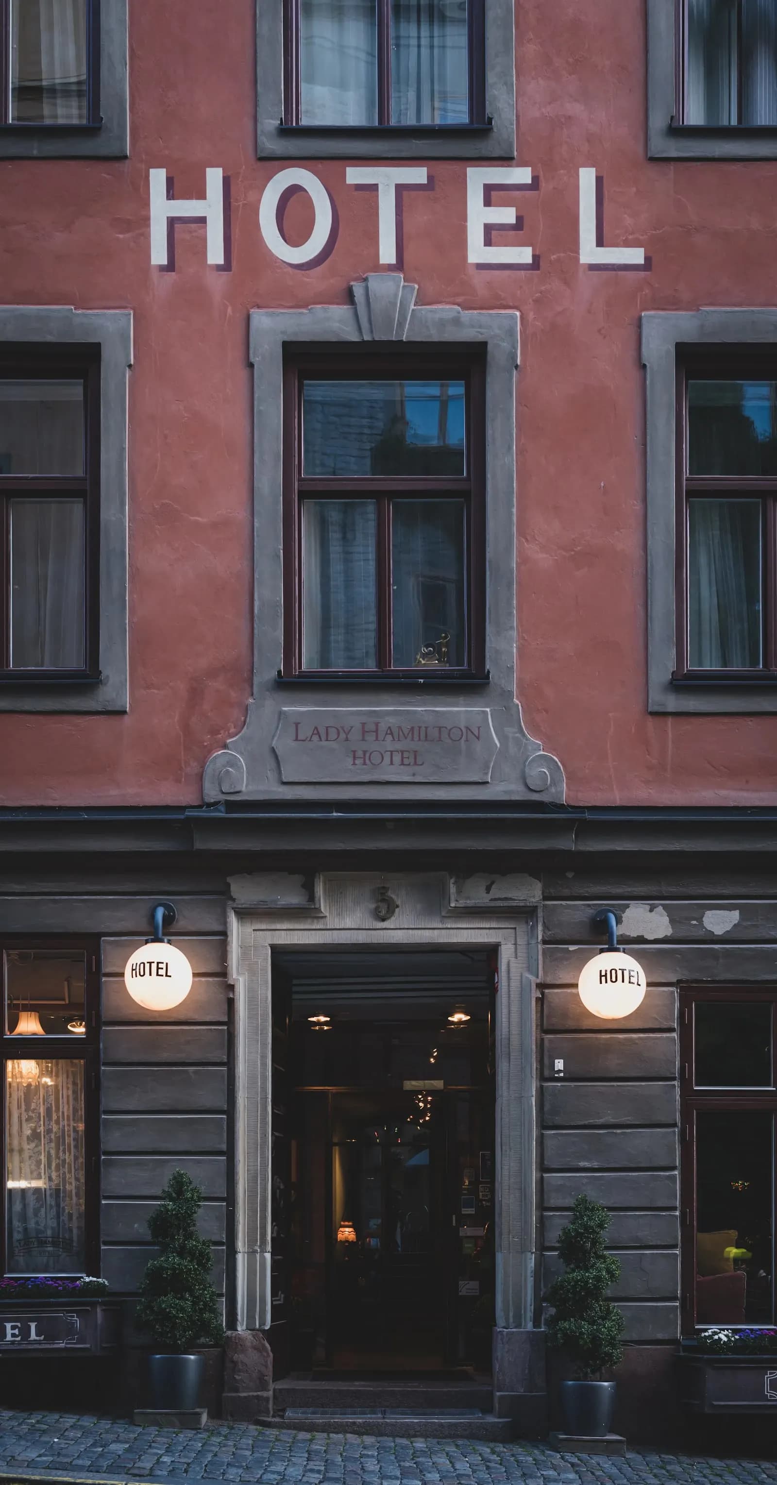 BA in Hospitality Data Strategy — Bachelor at London School of Hotel and Resort Management