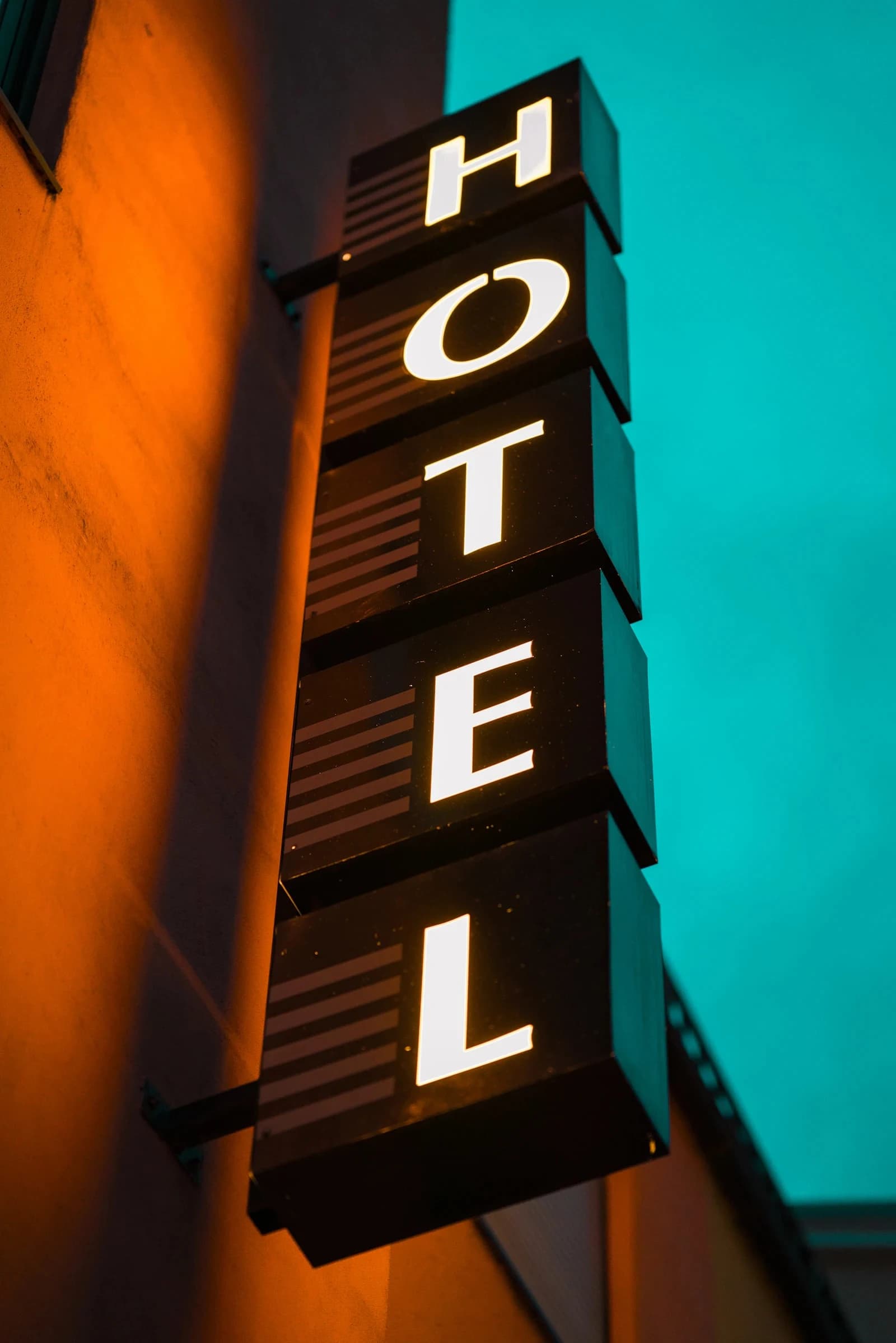 BA in Hotel E-Commerce Management — Bachelor at London School of Hotel and Resort Management