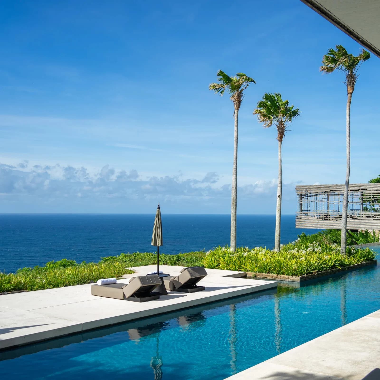 Certificate in Hospitality Global Overview — Certificate at London School of Hotel and Resort Management