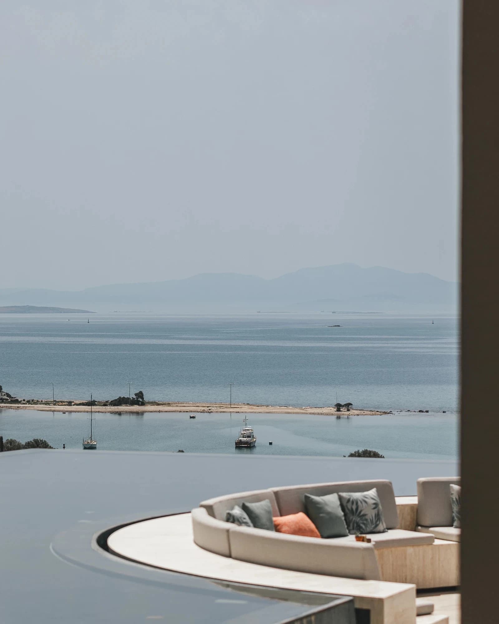 Higher Diploma in International Hotel Management — Higher Diploma at London School of Hotel and Resort Management