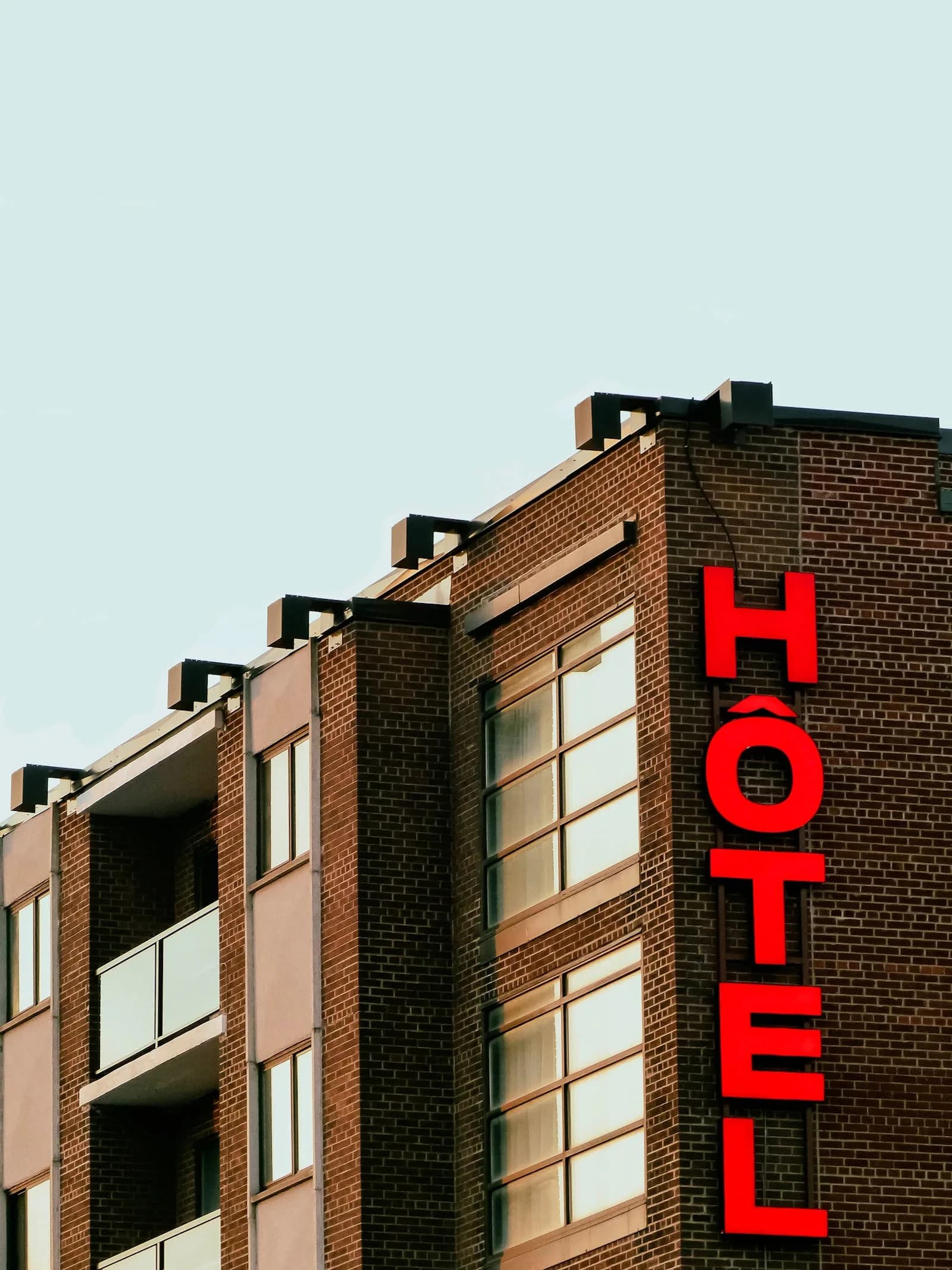 Certificate in Customer Relations in Hotels — Certificate at London School of International Luxury Hospitality & Hotel Management