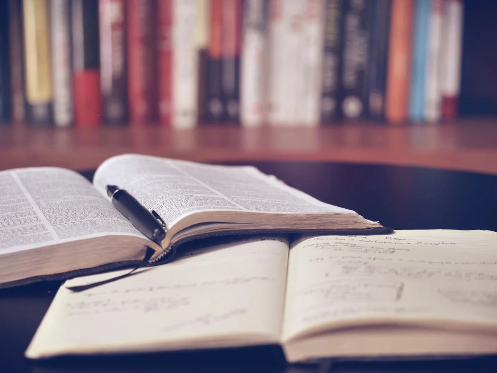 Higher Diploma in Storytelling and Narrative Studies — Higher Diploma at London School of Journalism, Humanities and Modern Languages