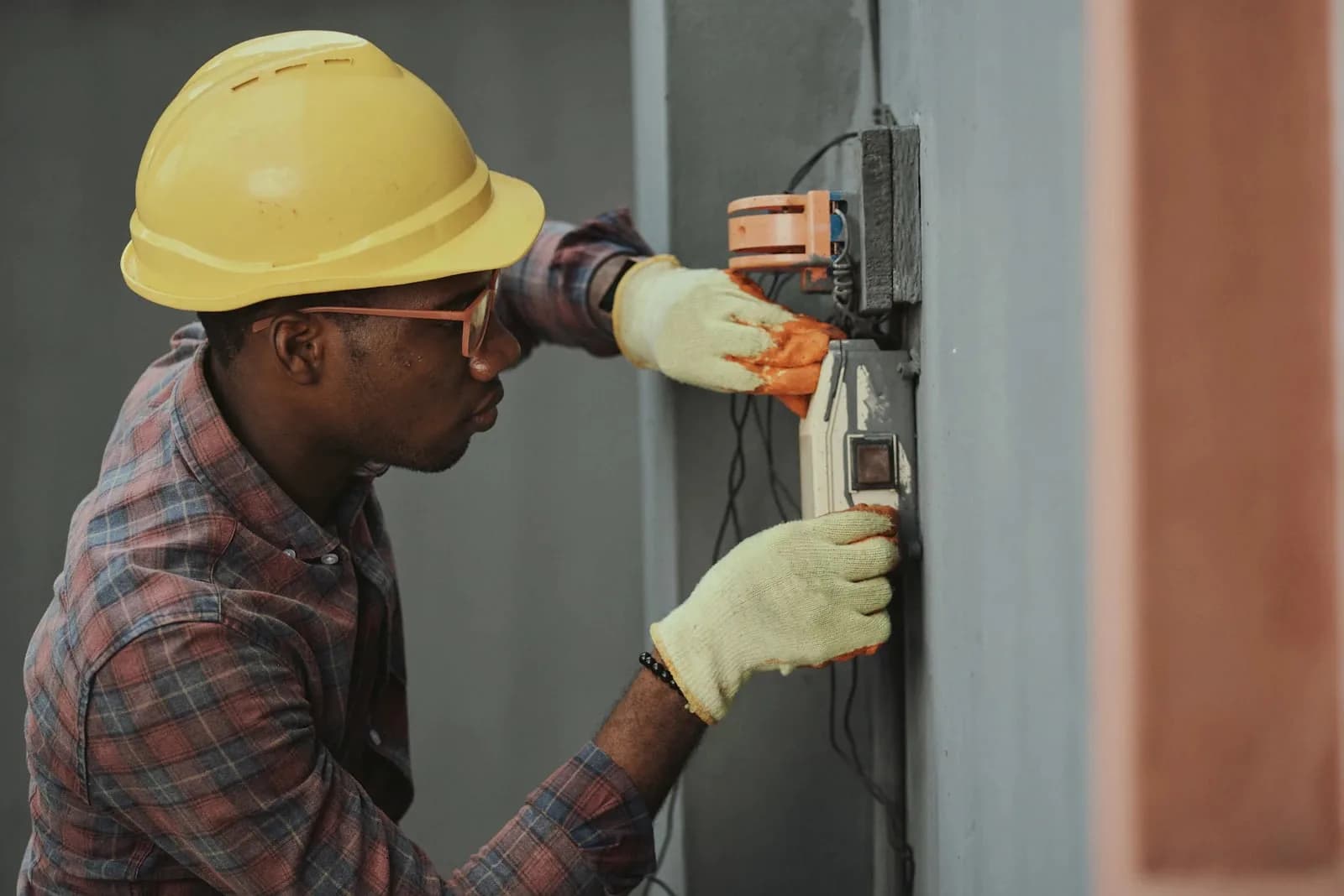 Higher Diploma in Oil and Gas HSE Engineering — Higher Diploma at London School of Oil and Gas Management