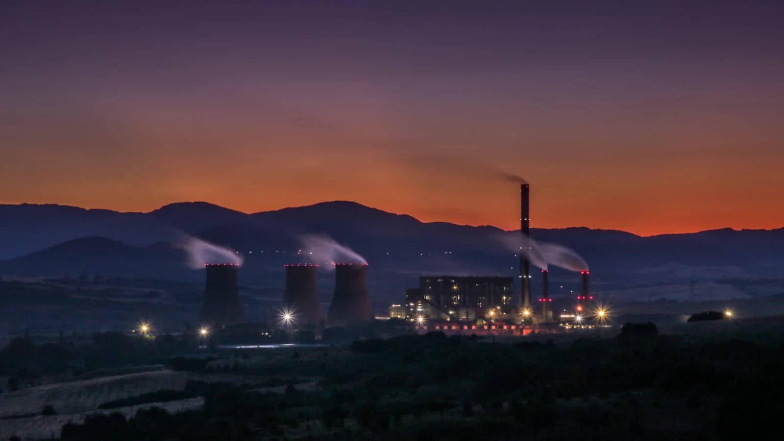 UK Higher Diploma in Petroleum Market Analysis — Higher Diploma at London School of Petroleum and Energy